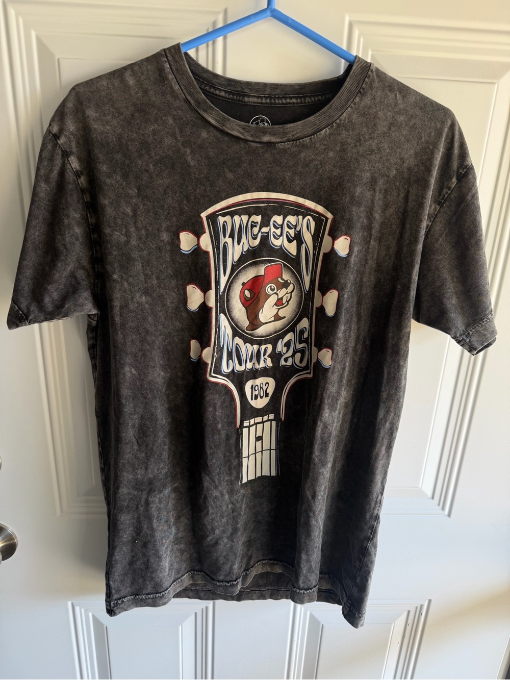 vintage-style unisex Buc-ee's Tour '25 Acid Wash Graphic Tee size small